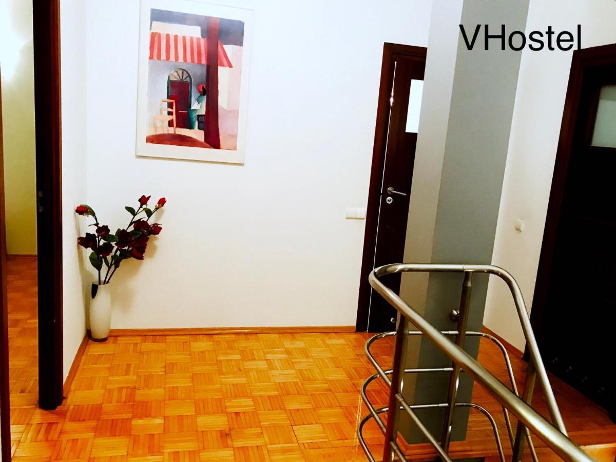 V Hostel Варшава Экстерьер фото