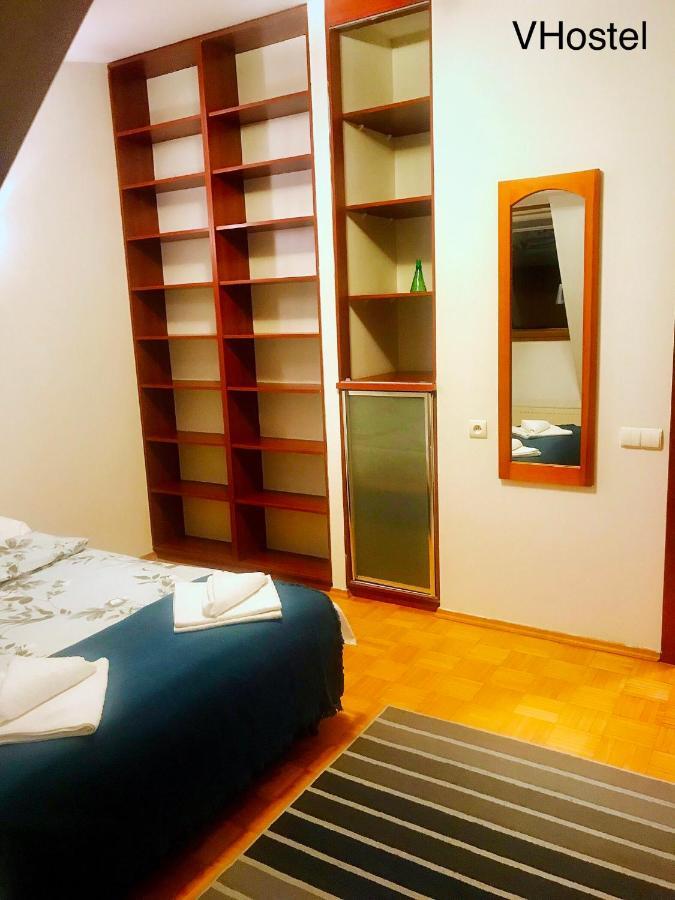V Hostel Варшава Экстерьер фото