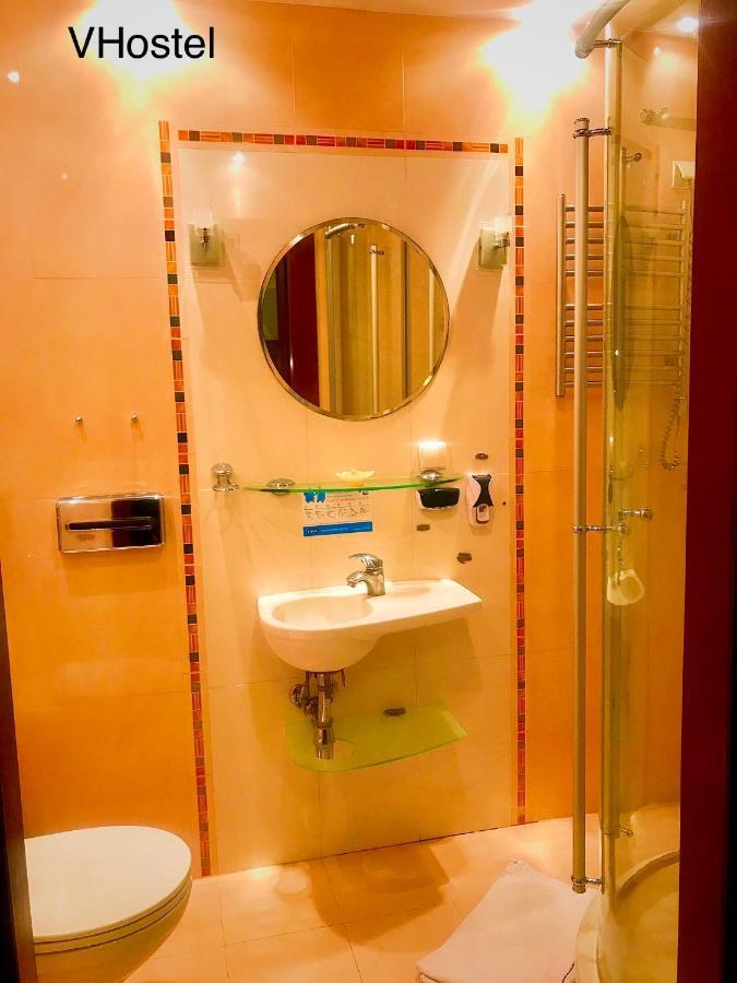 V Hostel Варшава Экстерьер фото
