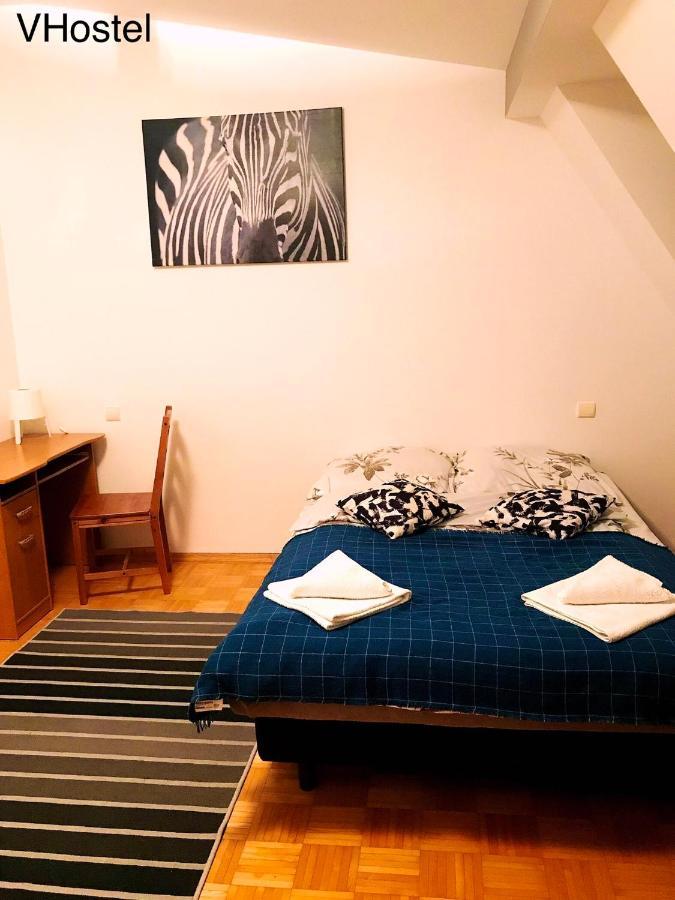 V Hostel Варшава Экстерьер фото