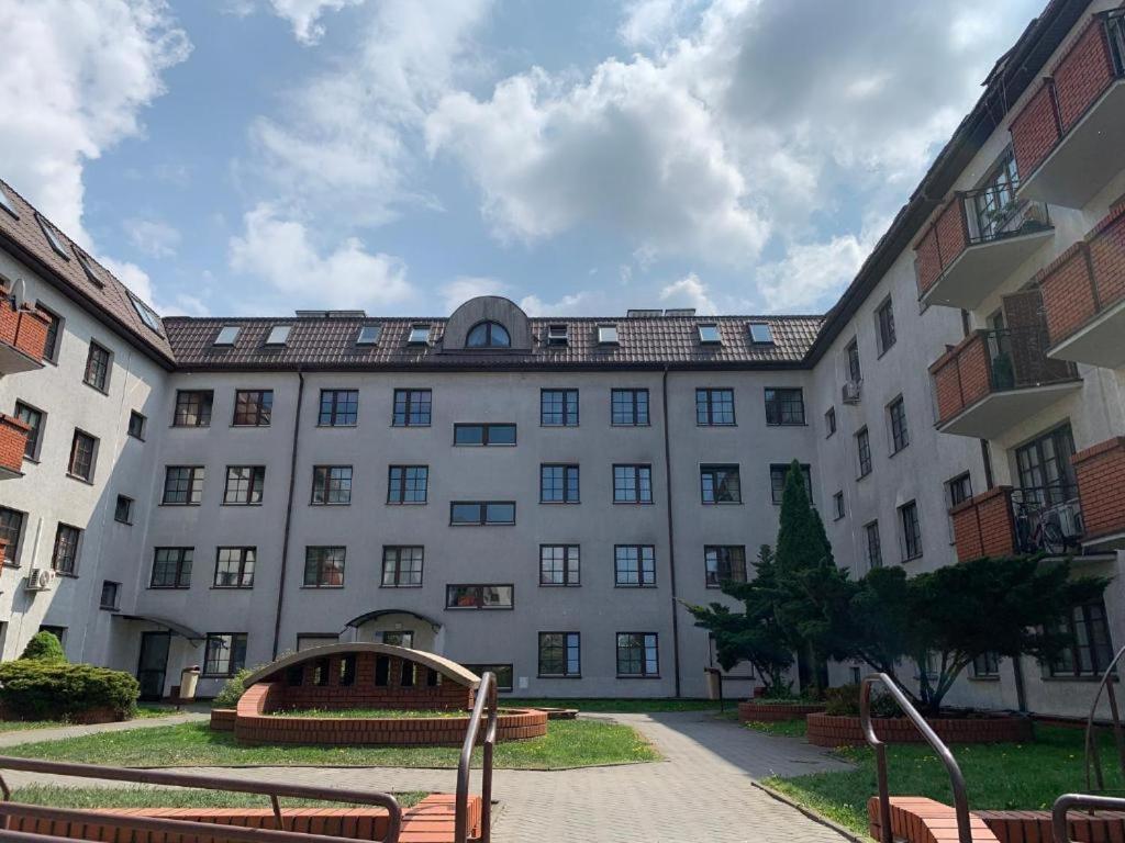 V Hostel Варшава Экстерьер фото